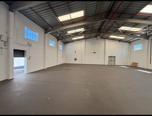 423M² FACTORY TO LET IN MAITLAND